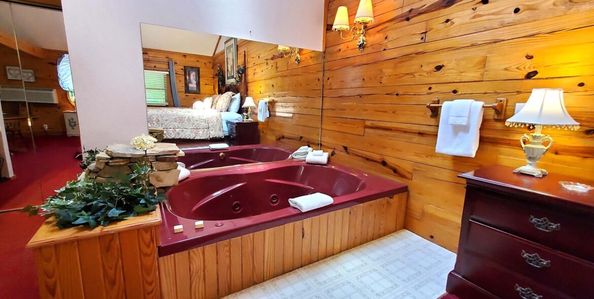 Country Rose Cabin Jetted Spa Tub