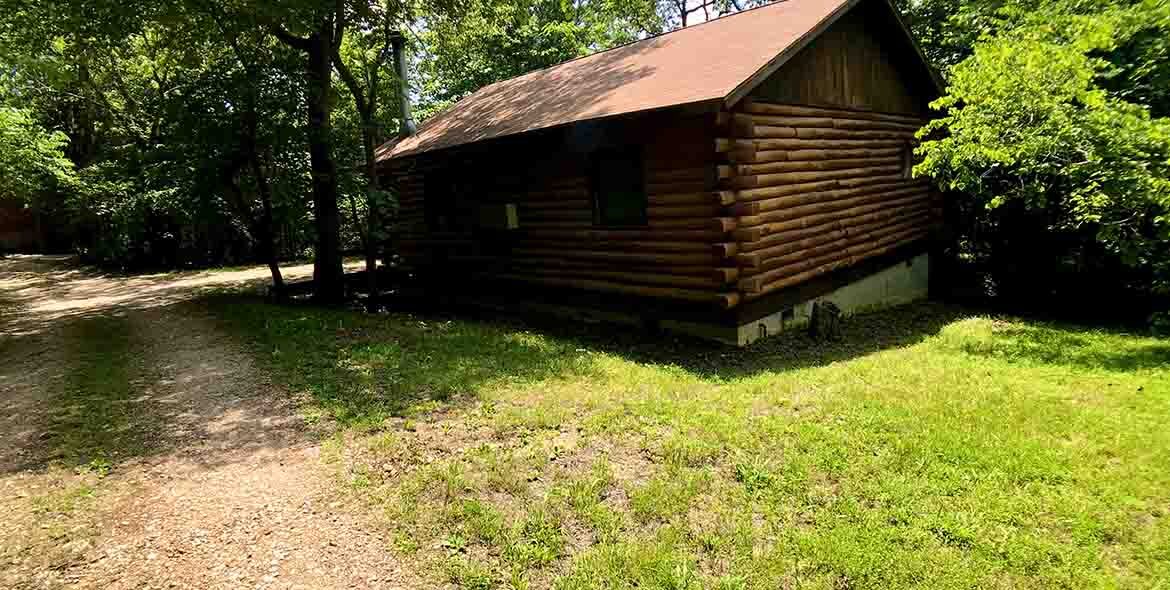 Country Rose Log Cabin