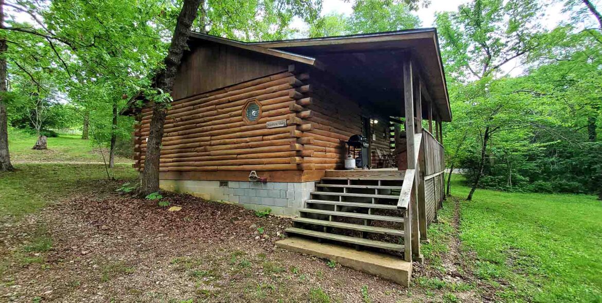 Woodland Violets Cabin Entrance