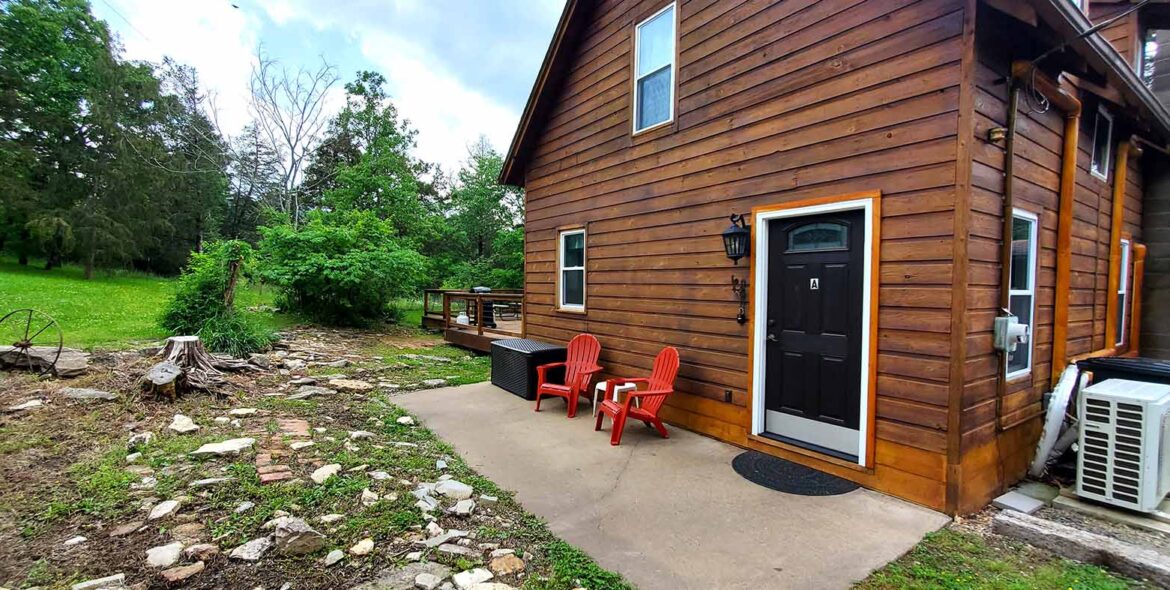 Farm House Cabin A Entrance